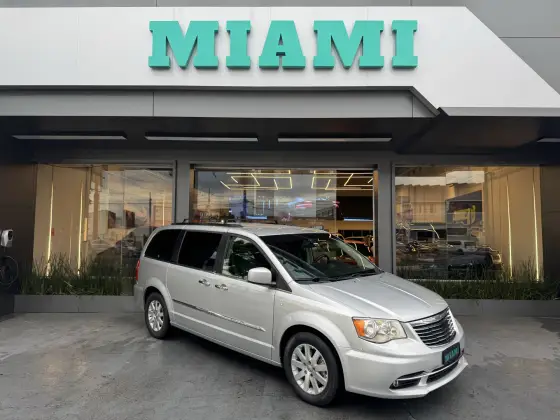 CHRYSLER TOWN & COUNTRY 3.6 LIMITED V6 24V GASOLINA 4P AUTOMÁTICO