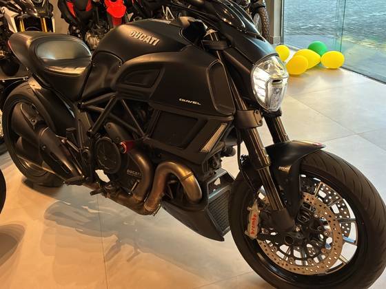 DUCATI DIAVEL DARK 