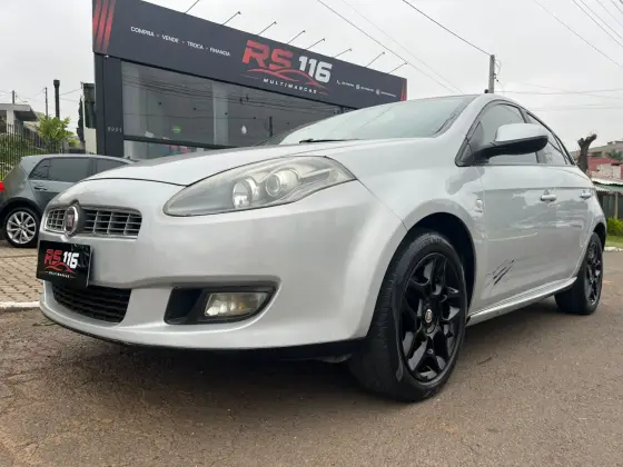 FIAT BRAVO 1.8 ESSENCE 16V FLEX 4P AUTOMATIZADO