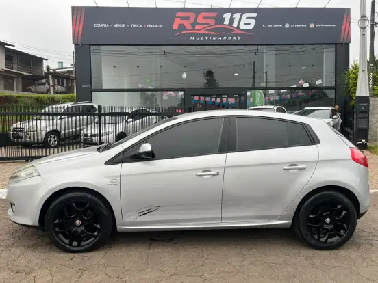FIAT-BRAVO-1.8 ESSENCE 16V FLEX 4P AUTOMATIZADO FIAT-BRAVO-2013