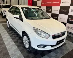 FIAT GRAND SIENA 1.6 MPI ESSENCE 16V FLEX 4P MANUAL FIAT GRAND SIENA 1.6 MPI ESSENCE 16V FLEX 4P MANUAL