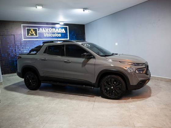 FIAT TORO 2.0 16V TURBO DIESEL VOLCANO 4WD AT9