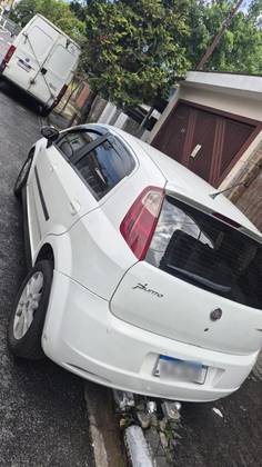 FIAT PUNTO 1.4 ATTRACTIVE 8V FLEX 4P MANUAL