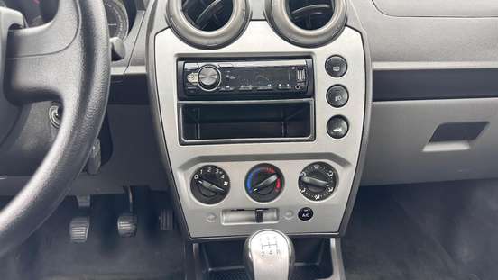 FORD-FIESTA-2013
