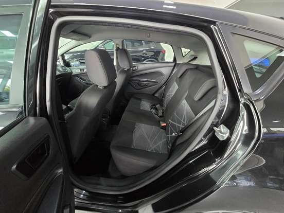 FORD-FIESTA-2014
