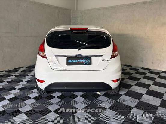FORD-FIESTA-2016