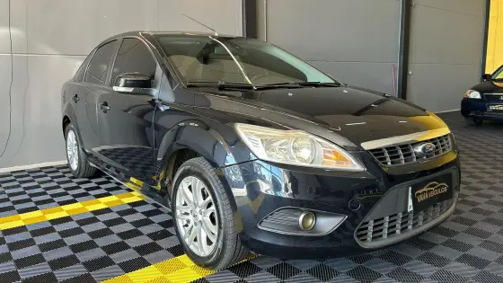 FORD FOCUS 2.0 TITANIUM SEDAN 16V FLEX 4P AUTOMÁTICO