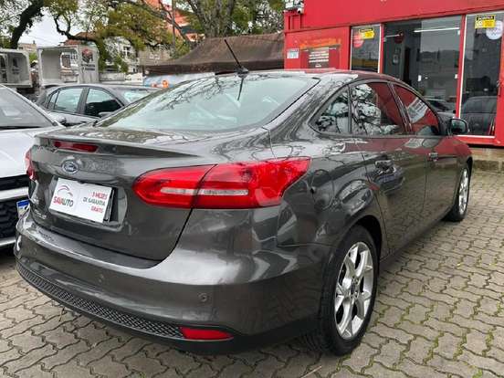 FORD-FOCUS-2018