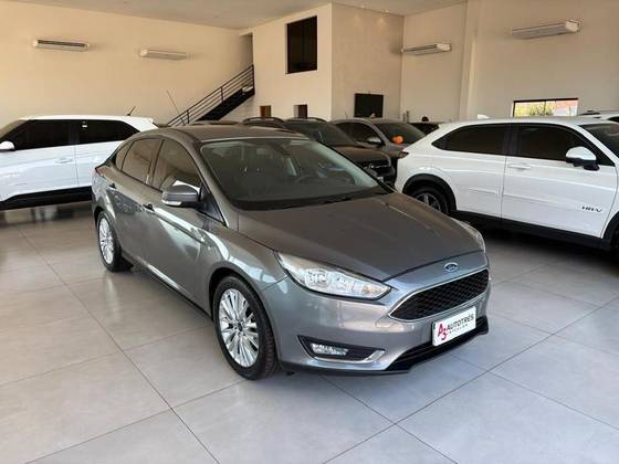 FORD FOCUS 2.0 SE PLUS 16V FLEX 4P POWERSHIFT