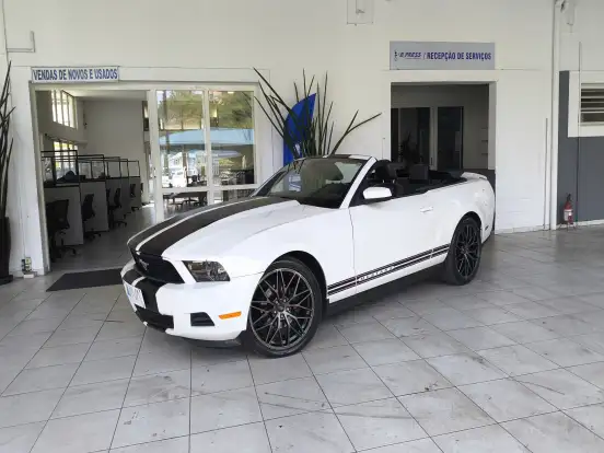 FORD-MUSTANG-3.7 V6 GASOLINA CONVERSÍVEL AUTOMÁTICO FORD-MUSTANG-2010