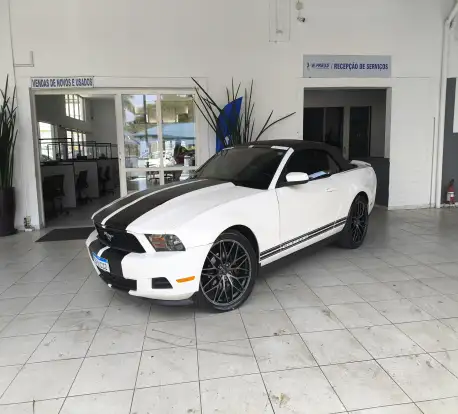 FORD-MUSTANG-2010