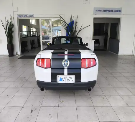 FORD-MUSTANG-2010