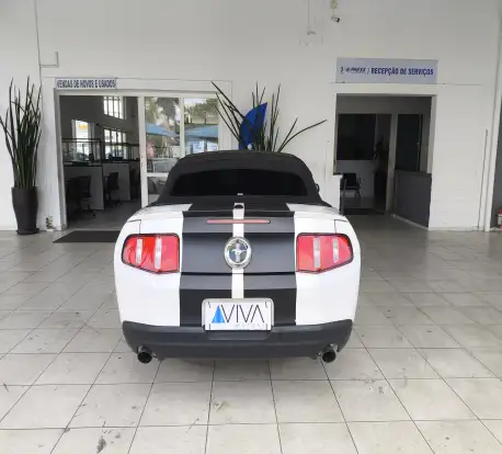 FORD-MUSTANG-2010