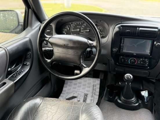 FORD-RANGER-2004