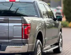 FORD F-150 5.0 V8 GASOLINA CD LARIAT BLACK FX4 AUTOMÁTICO FORD F-150 5.0 V8 GASOLINA CD LARIAT BLACK FX4 AUTOMÁTICO