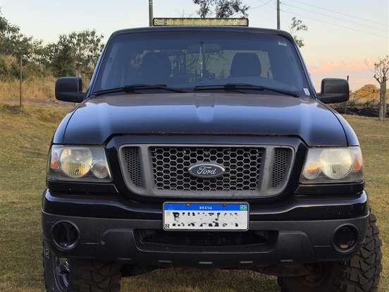 FORD-RANGER-2.3 XLS 4X2 CS 16V GASOLINA 2P MANUAL FORD-RANGER-2005