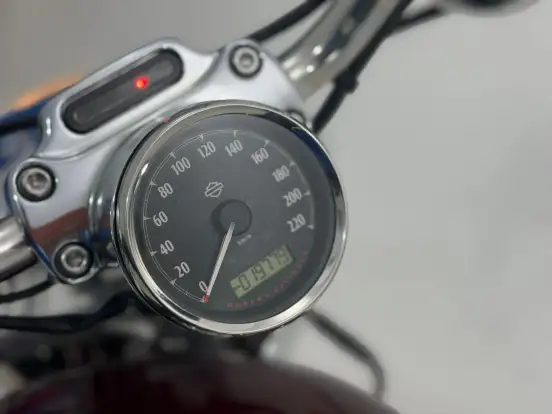 HARLEY-DAVIDSON-SPORTSTER 1200 XL CUSTOM-2015
