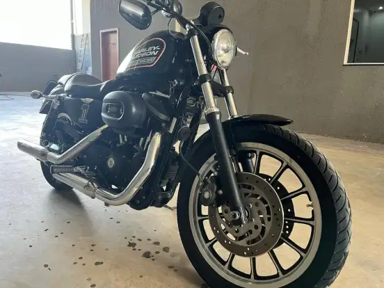 HARLEY-DAVIDSON-SPORTSTER XL 883 R HARLEY-DAVIDSON-SPORTSTER XL 883 R-2011