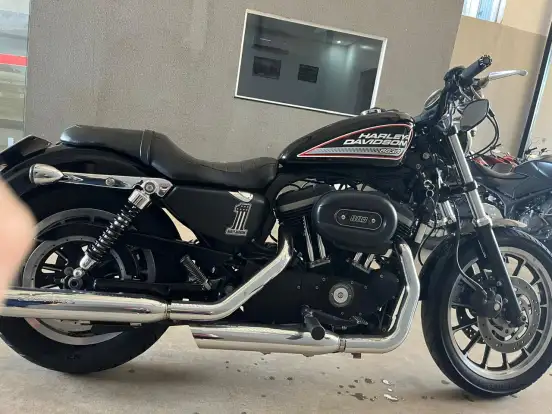 HARLEY-DAVIDSON-SPORTSTER XL 883 R HARLEY-DAVIDSON-SPORTSTER XL 883 R-2011