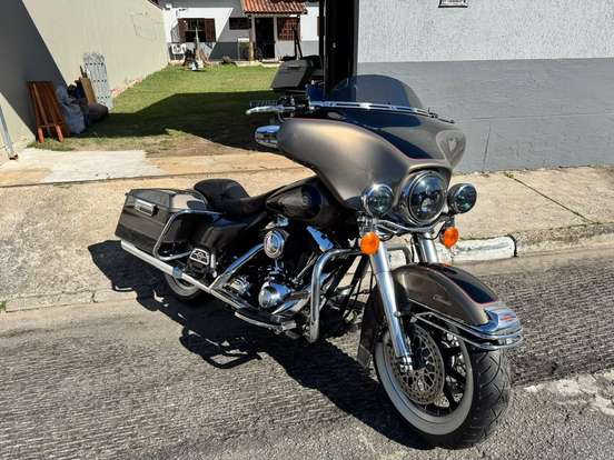HARLEY-DAVIDSON-ELECTRA GLIDE CLASSIC FLHTCI-2005