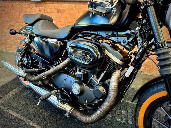 HARLEY-DAVIDSON-SPORTSTER IRON 883-2014