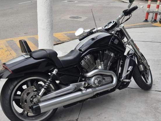 HARLEY-DAVIDSON-V-ROD MUSCLE HARLEY-DAVIDSON-V-ROD MUSCLE-2013