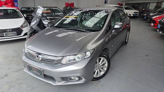 HONDA CIVIC 1.8 LXS 16V FLEX 4P AUTOMÁTICO