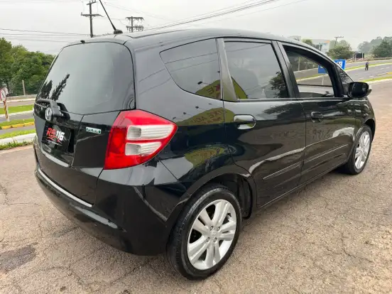 HONDA-FIT-2009