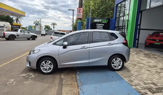HONDA-FIT-2016
