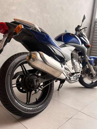 HONDA-CB 300R-2010