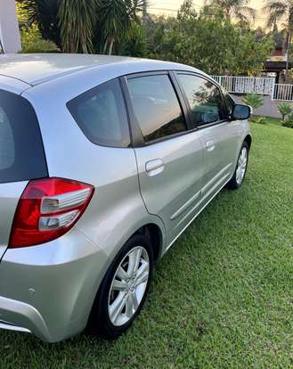 HONDA-FIT-2012