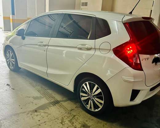 HONDA-FIT-2016
