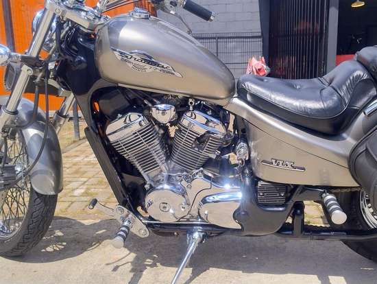 HONDA-SHADOW 600C VT-2001