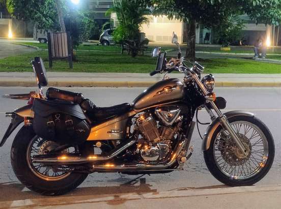 HONDA-SHADOW 600C VT-2001