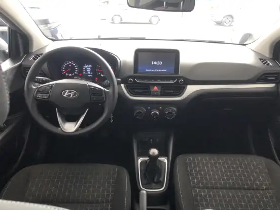 HYUNDAI-HB20-2023