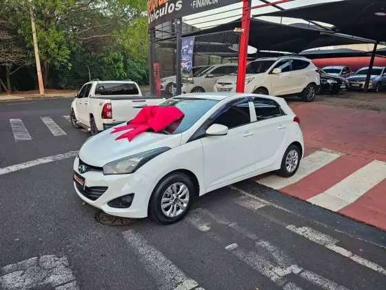 HYUNDAI HB20 1.0 COMFORT PLUS 12V FLEX 4P MANUAL