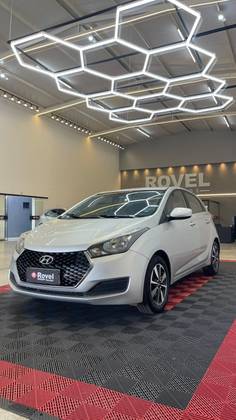 HYUNDAI HB20 1.6 COMFORT PLUS 16V FLEX 4P AUTOMÁTICO