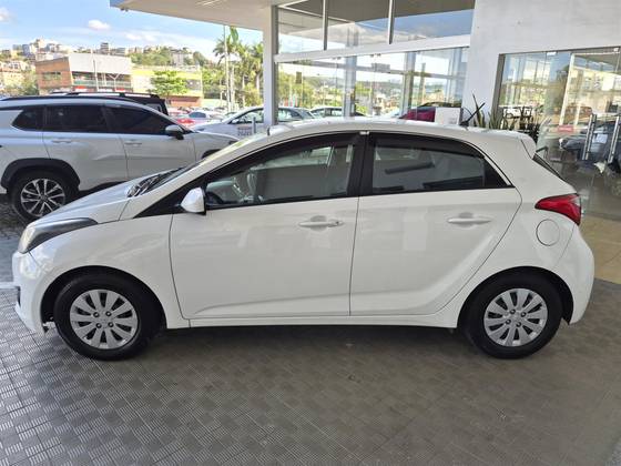 HYUNDAI HB20 1.6 PREMIUM 16V FLEX 4P MANUAL