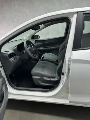 HYUNDAI-HB20S-2025