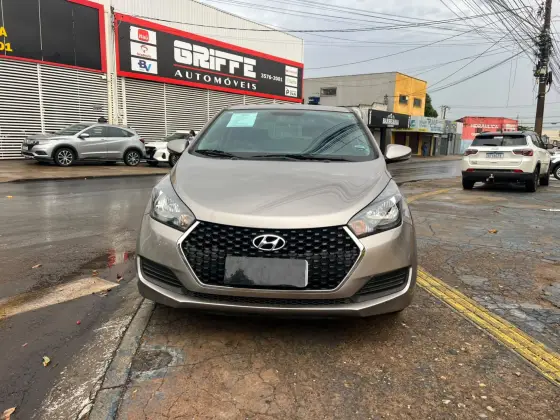 HYUNDAI HB20S 1.0 COMFORT PLUS 12V FLEX 4P MANUAL