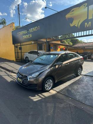 HYUNDAI HB20S 1.6 COMFORT PLUS 16V FLEX 4P AUTOMÁTICO