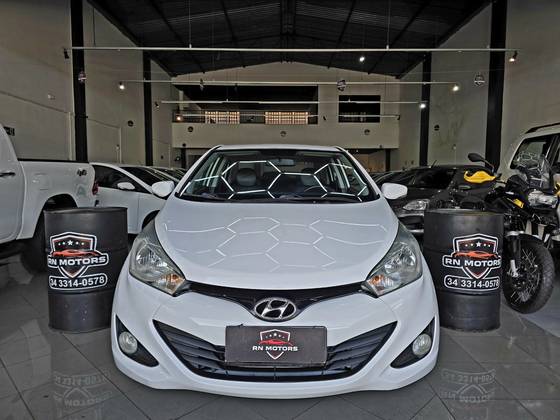 HYUNDAI HB20S 1.6 PREMIUM 16V FLEX 4P AUTOMÁTICO