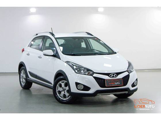 HYUNDAI HB20X 1.6 16V PREMIUM FLEX 4P AUTOMÁTICO