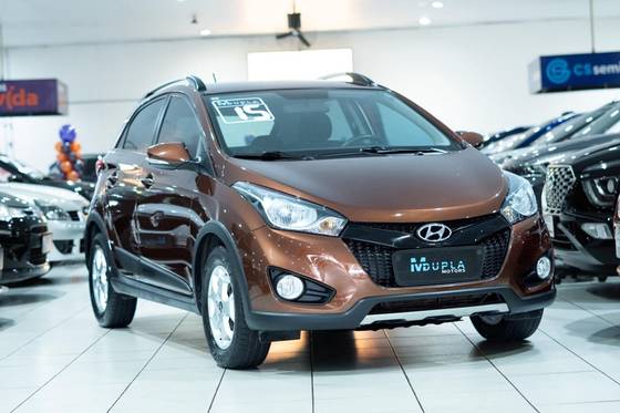 HYUNDAI HB20X 1.6 16V STYLE FLEX 4P AUTOMÁTICO