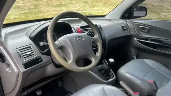 HYUNDAI-TUCSON-2009