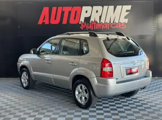 HYUNDAI-TUCSON-2.0 MPFI GLS 16V 143CV 2WD GASOLINA 4P AUTOMÁTICO HYUNDAI-TUCSON-2010