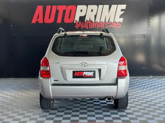 HYUNDAI-TUCSON-2.0 MPFI GLS 16V 143CV 2WD GASOLINA 4P AUTOMÁTICO HYUNDAI-TUCSON-2010