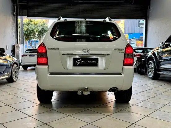 HYUNDAI-TUCSON-2.0 MPFI GLS TOP 16V 143CV 2WD FLEX 4P AUTOMÁTICO HYUNDAI-TUCSON-2015