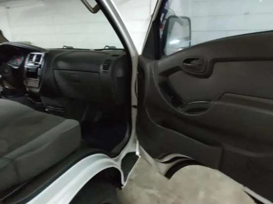 HYUNDAI-HR-2.5 LONGO SEM CAÇAMBA 4X2 16V 130CV TURBO INTERCOOLER DIESEL 2P MANUAL HYUNDAI-HR-2015