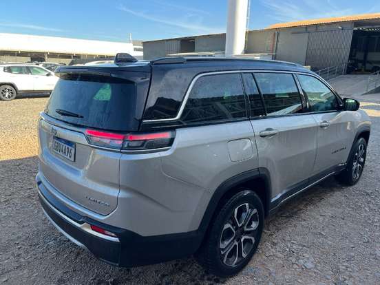 JEEP-COMMANDER-2022
